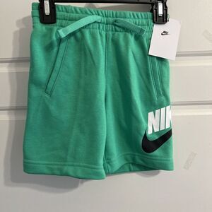 Nike Boys Sweat Shorts - Green Shock‎ - 4 (3-4 Year Old) 86G710 New with tags